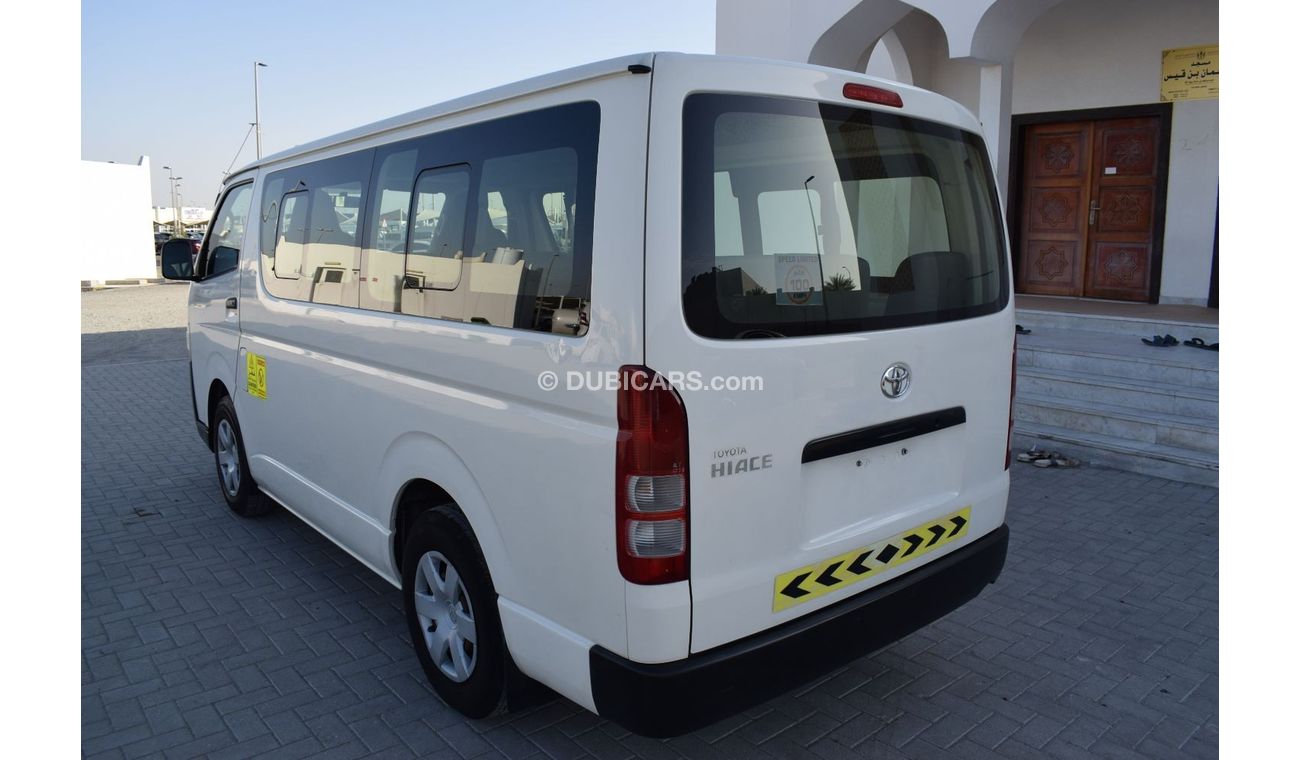 Toyota Hiace GL - Standard Roof Toyota Hiace 13 seater bus, model:2015. Excellent condition