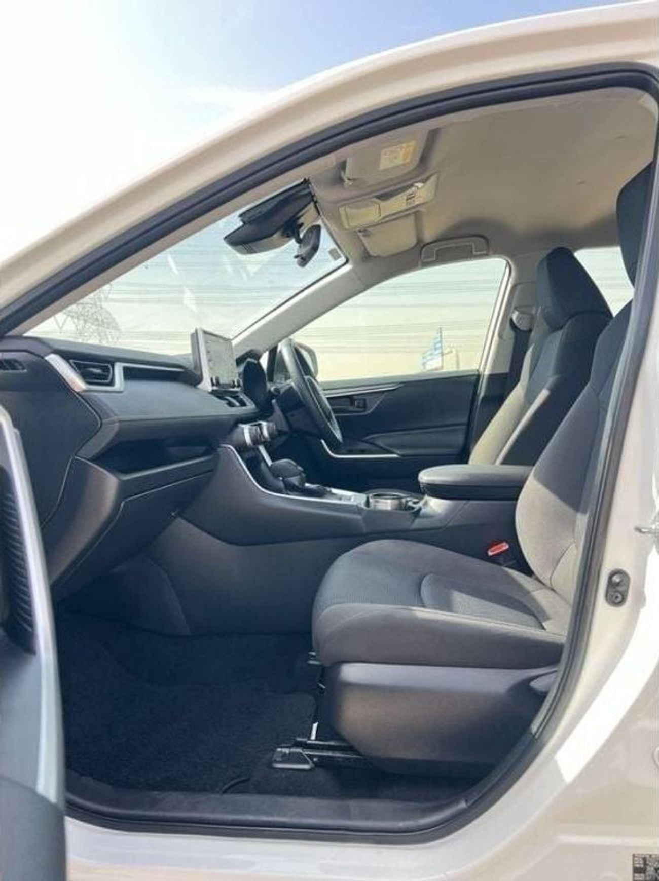 تويوتا راف ٤ LE HEV hybrid petrol 2.5 liter right hand with  radar drive push start push start