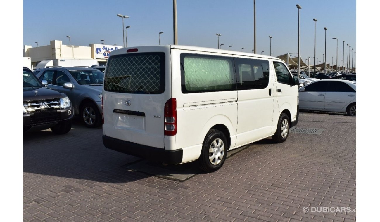 تويوتا هاياس TOYOTA HIACE 6 SEATER VAN