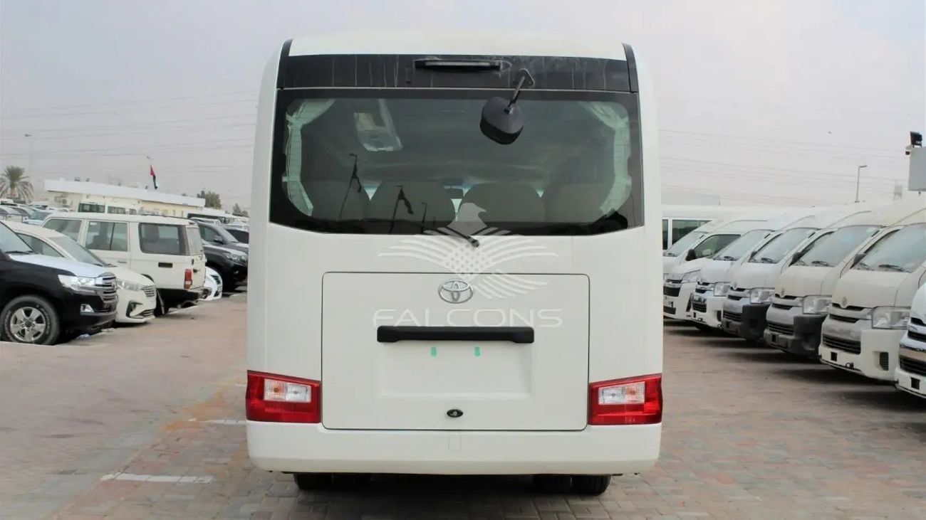 تويوتا كوستر 22 seats – Diesel, V6, Manual Transmission