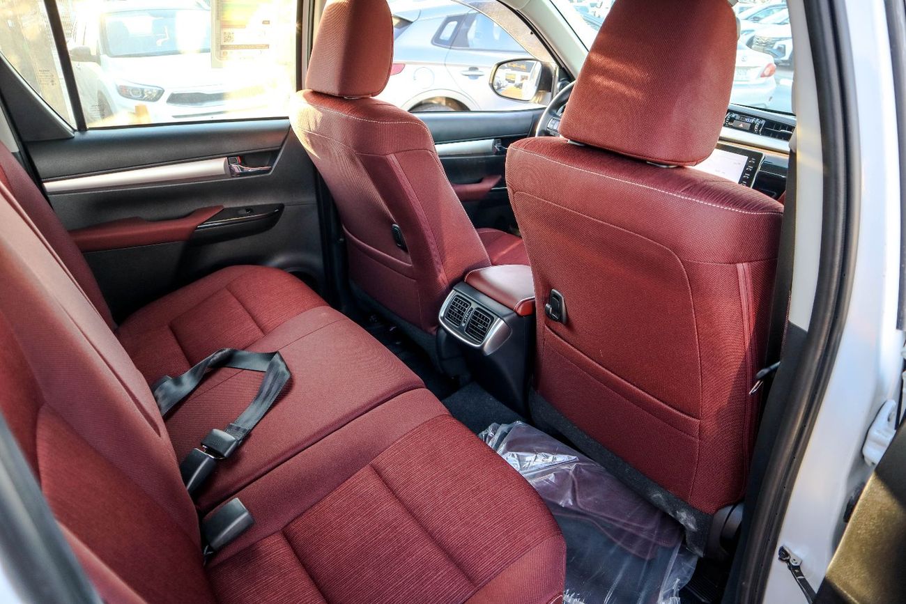 تويوتا هيلوكس GLX 2.7L Double Cab Utility RWD A/T