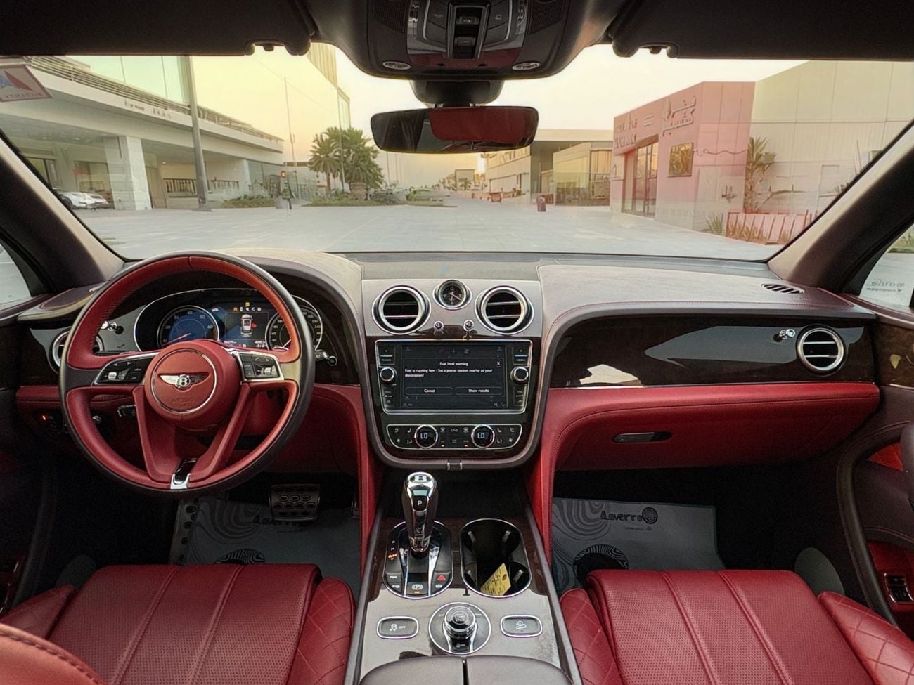 بنتلي بينتايجا AED 3,990 P.M | 0% DOWN PAYMENT | BENTLEY BENTAYGA | 6.0L W12 | 2017 | GCC SPECS