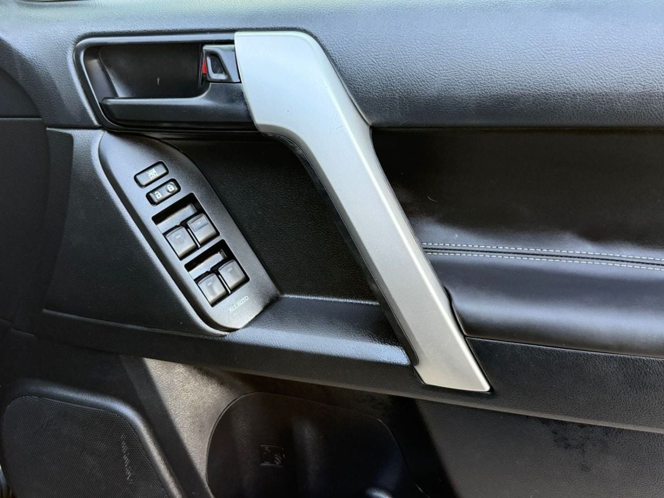 Toyota Prado VX Full option