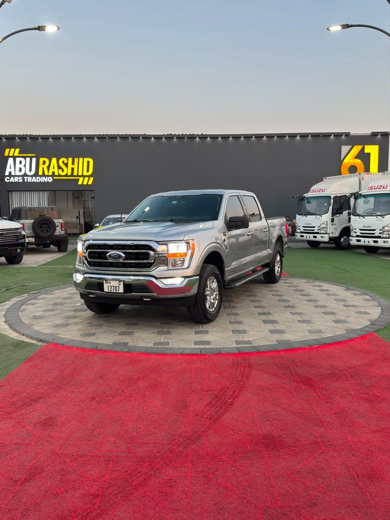 Ford F-150 XLT CREW CAB