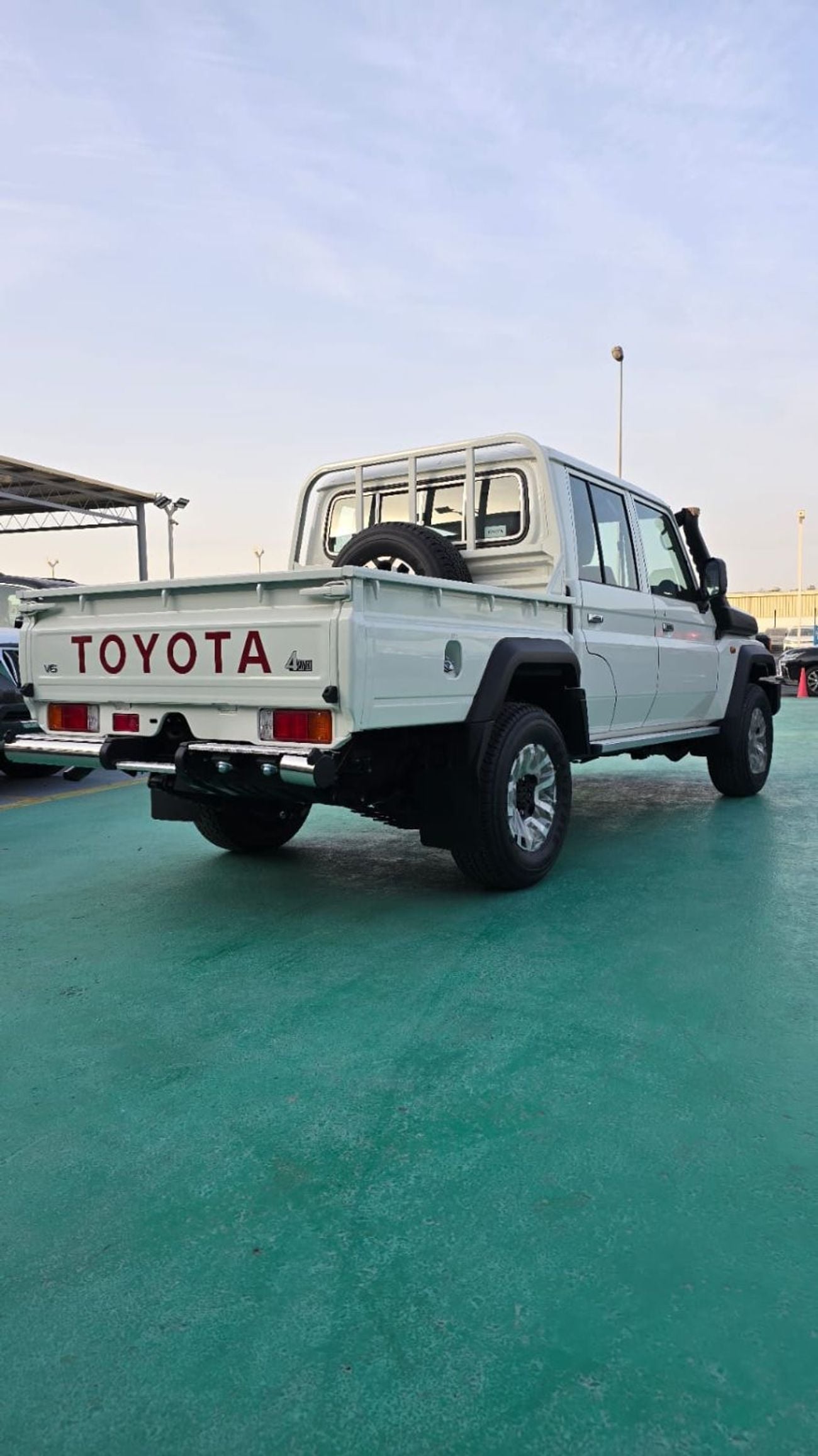 تويوتا لاند كروزر بيك آب LAND CRUISER PICK UP 4.5L DIESEL DC AUTOMATIC ZERO KM