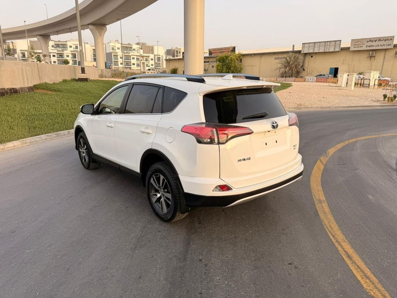 تويوتا راف ٤ VXR XLE