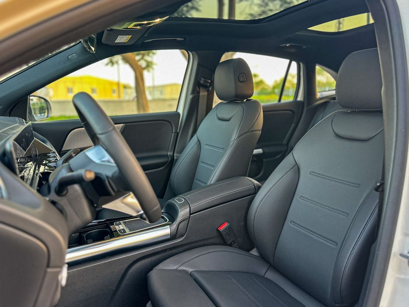 Mercedes-Benz GLA 200 2025 New Mercedes-Benz GLA 200 / 1.3L Turbo