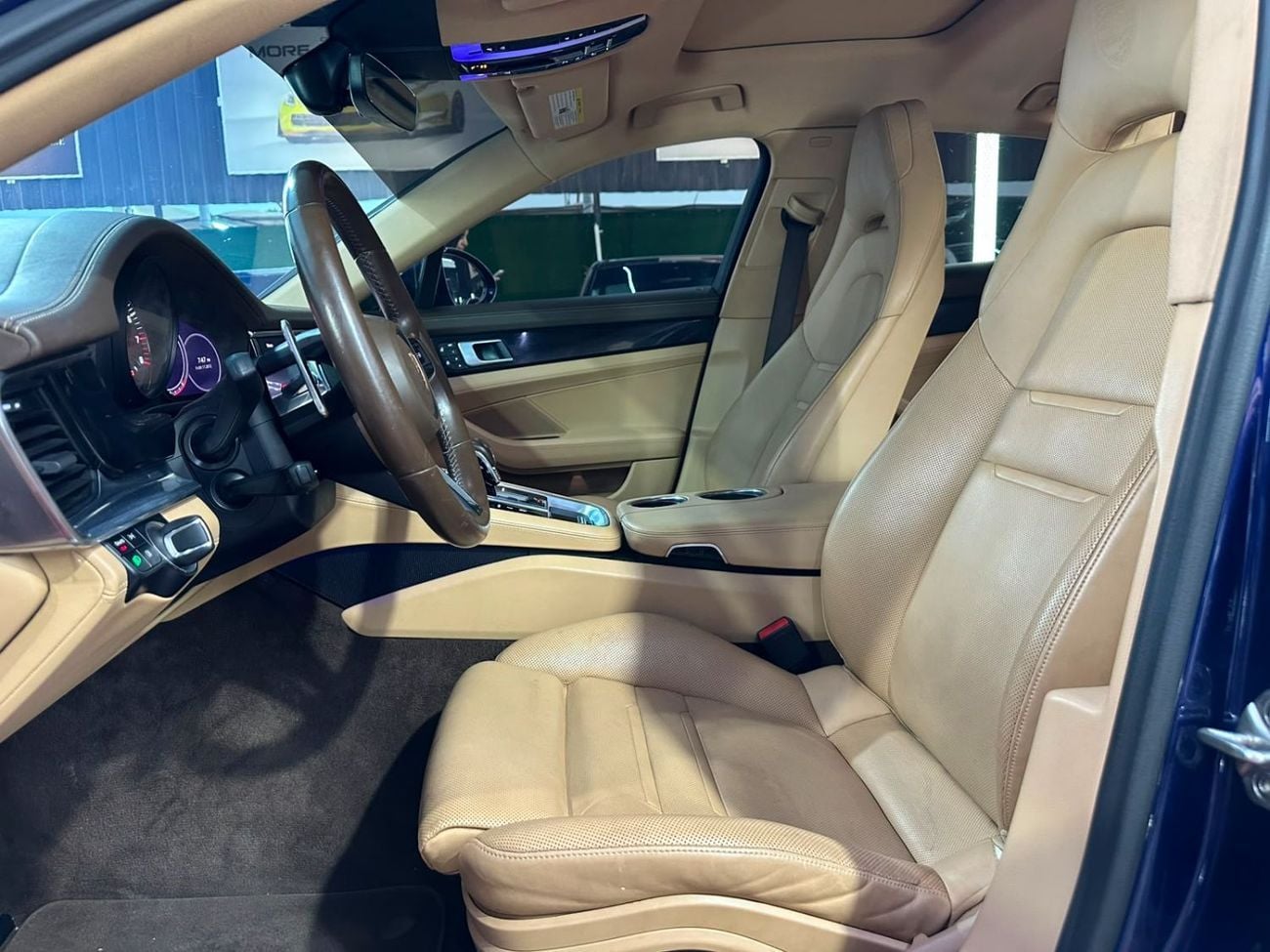 Porsche Panamera 4