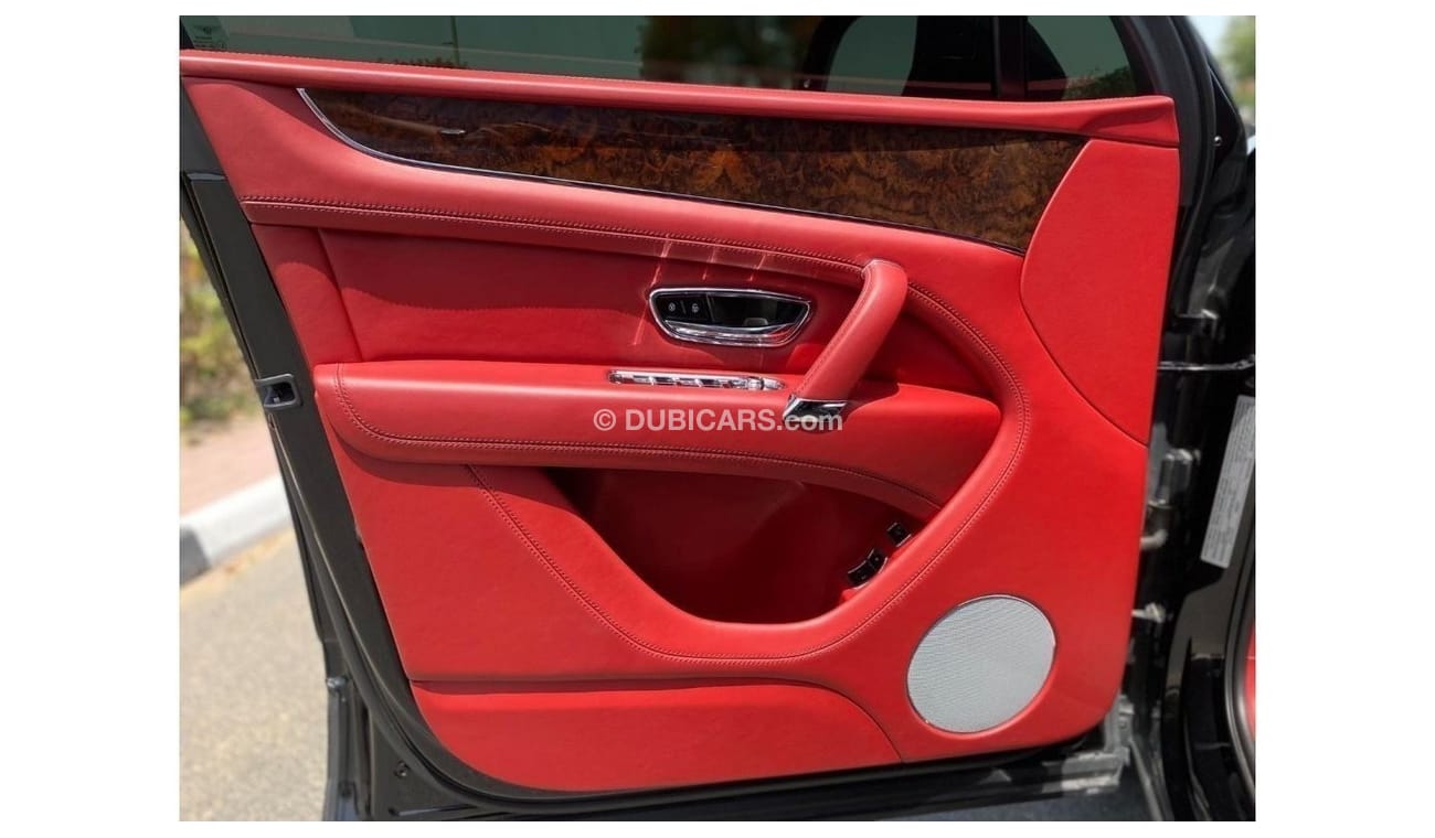 Bentley Bentayga Std GCC SPEC LESS KILOMETER