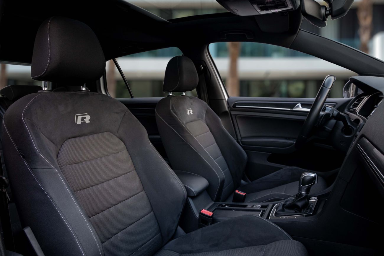 فولكس واجن جولف ار Golf R | 1,763 P.M | 0% Downpayment | Immaculate Condition!