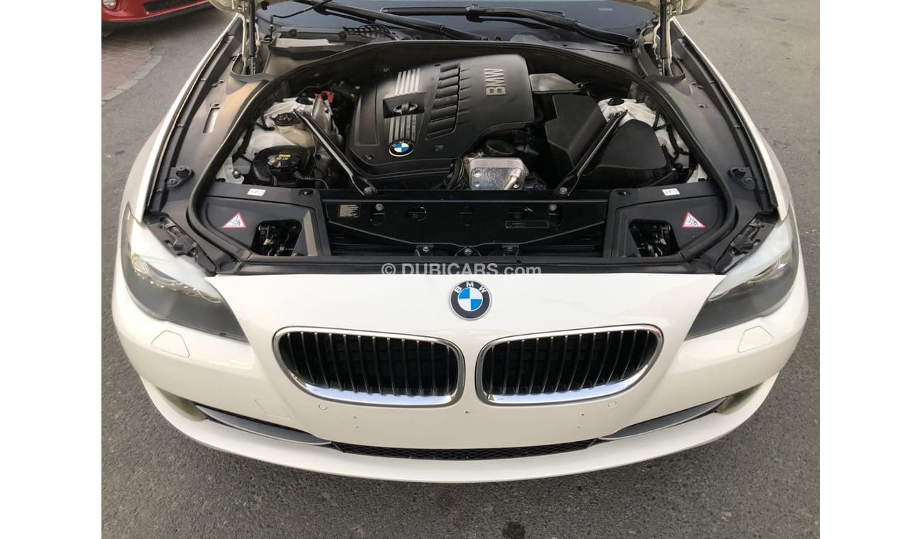 BMW 523i Exclusive BMW 523_Gcc_2012_Excellent_Condition _Full option