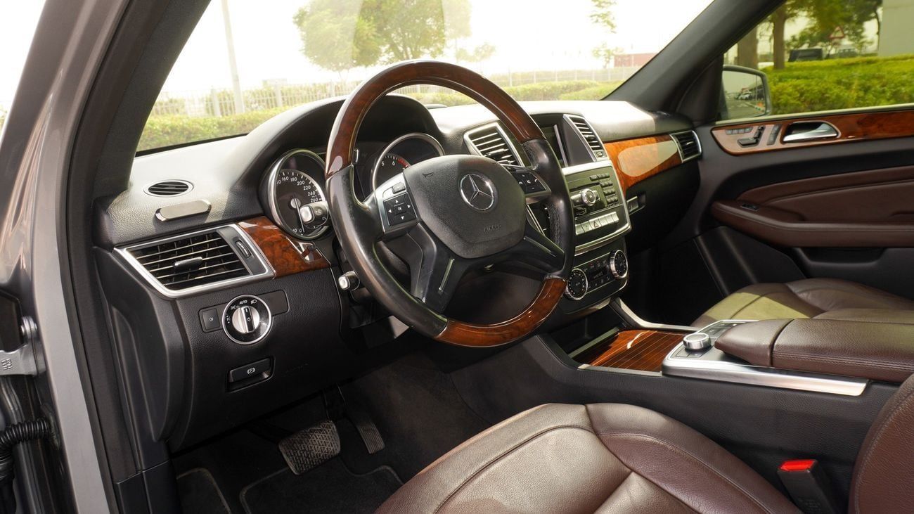 مرسيدس بنز ML 400 4MATIC 2015!! GCC SPECS