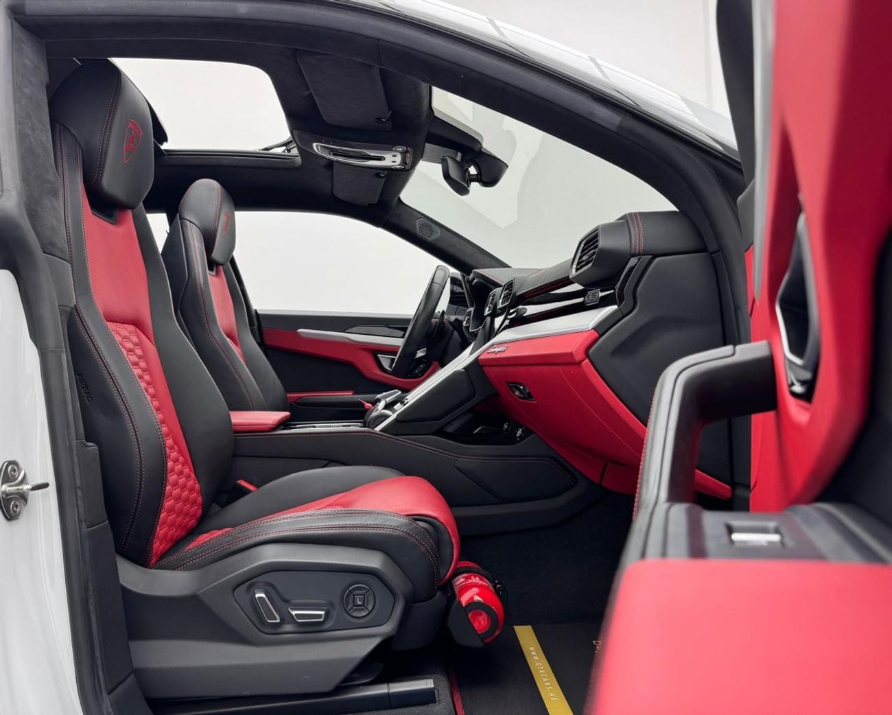 لامبورغيني اوروس STD 4.0T V8 2019 Lamborghini Urus, Lamborghini Service History, 1 Year Warranty, GCC