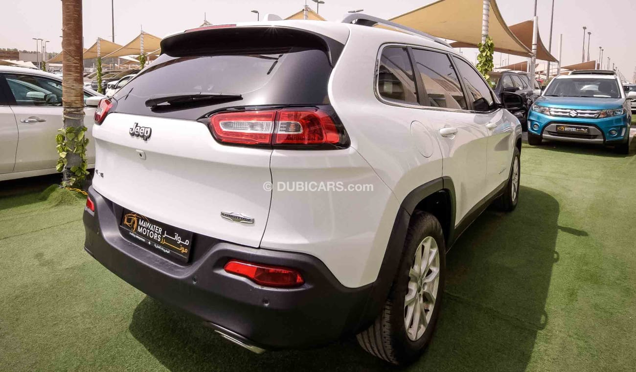Jeep Cherokee AGENCY WARRANTY FULL SERVICE HISTORY GCC