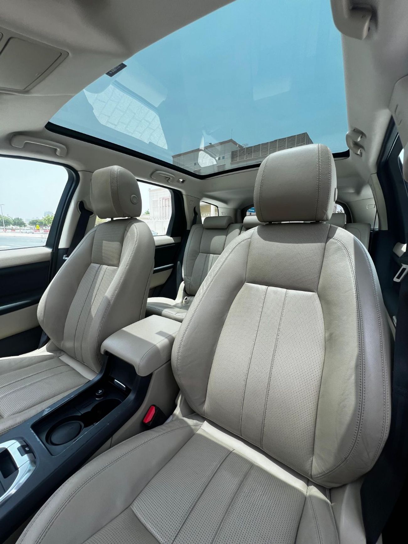 Land Rover Discovery Sport Si4 HSE 2.0L (5 Seater)