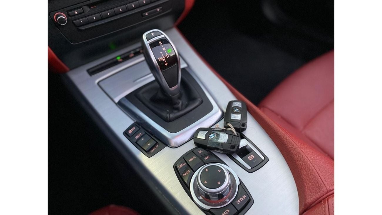 BMW Z4 AUGUST DEAL - LOW MILEAGE - GCC SPECS