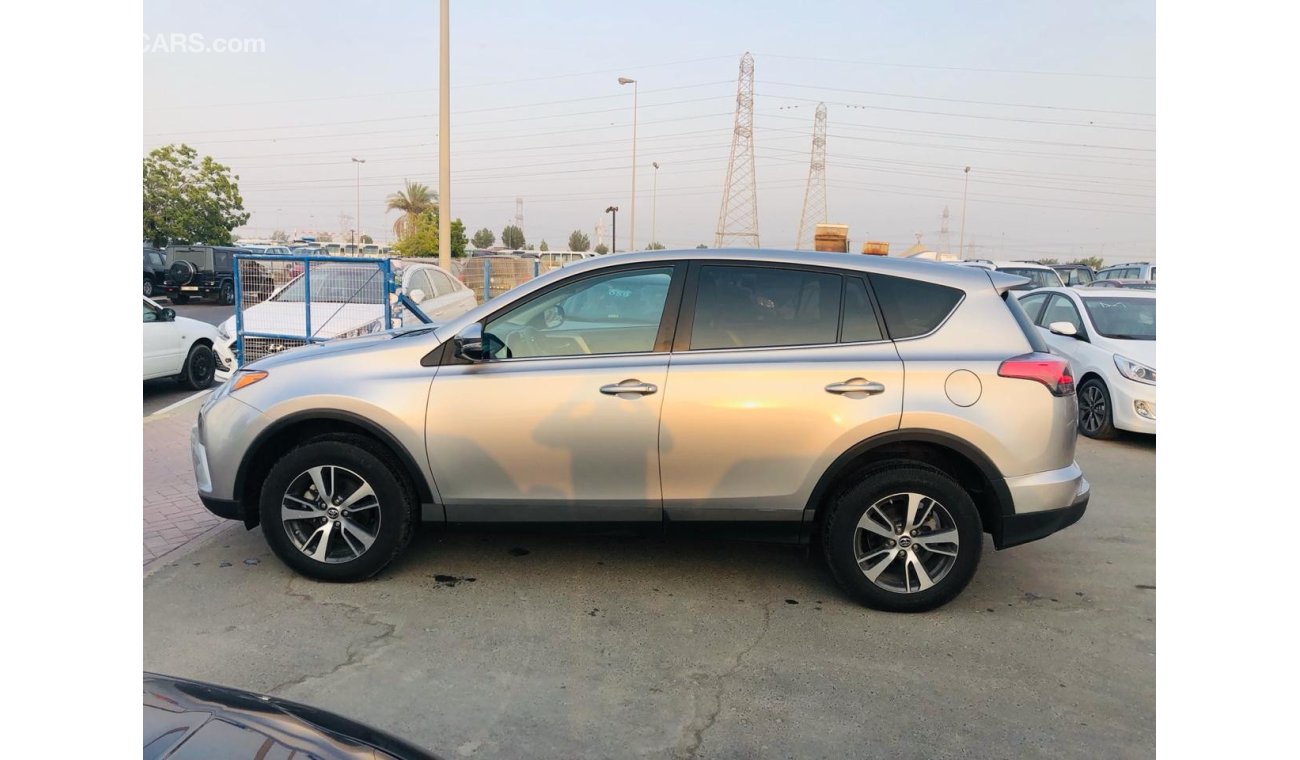 تويوتا راف ٤ XLE - Excellent condition - low mileage - Special offer