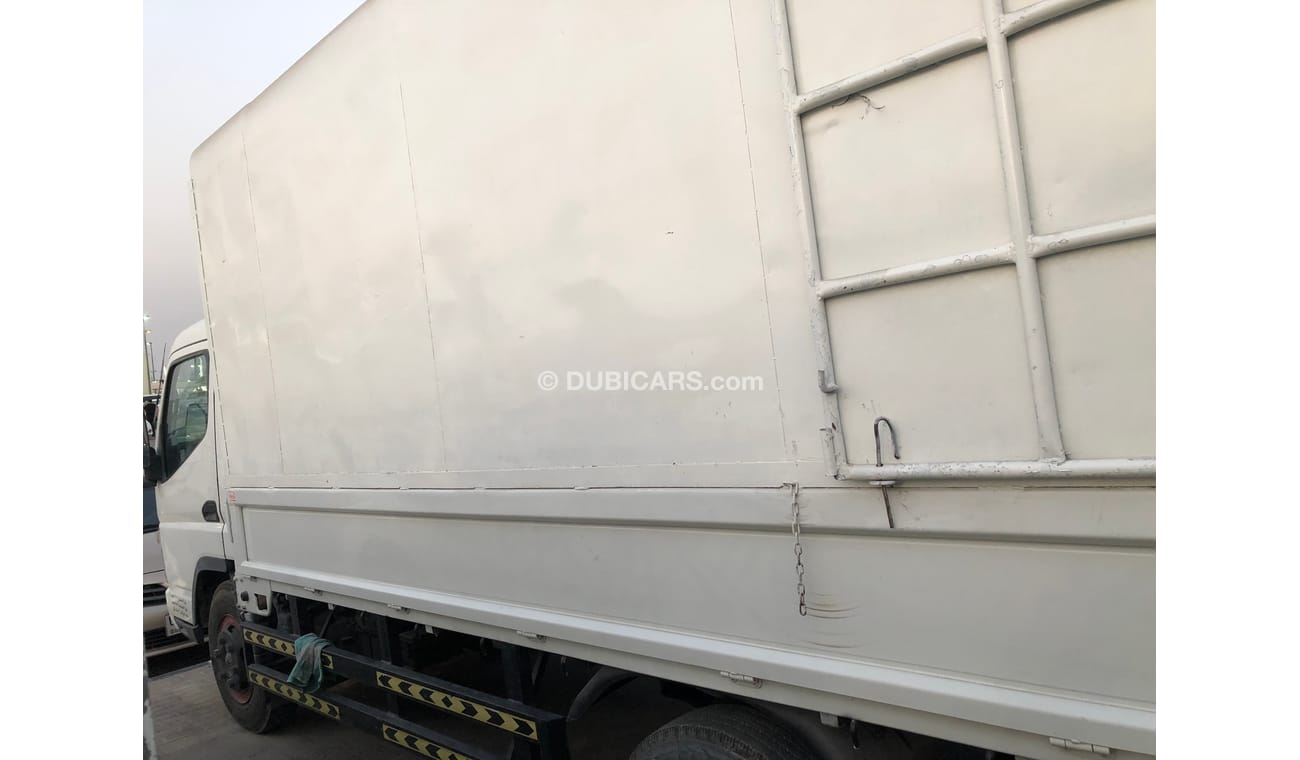 ميتسوبيشي فوسو كانتير Mitsubishi canter Pick up,model:2010. Low mileage