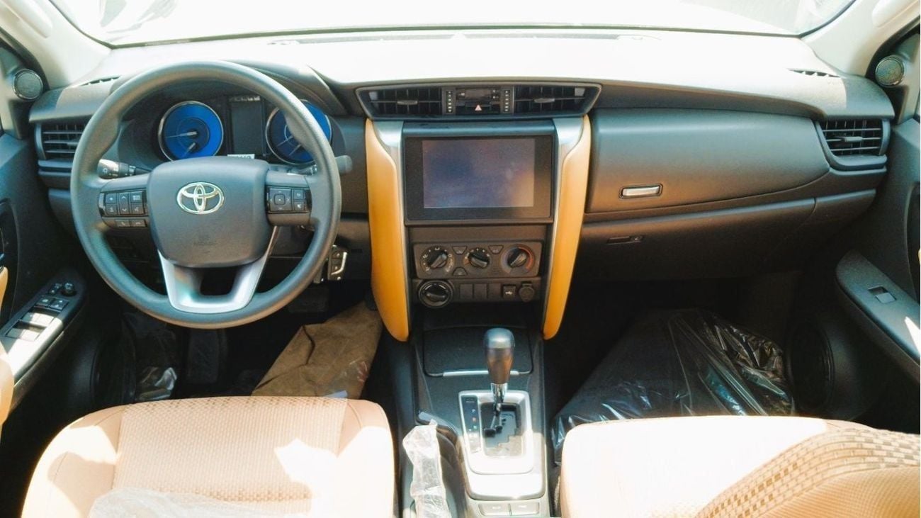 Toyota Fortuner Toyota Fortuner 2.4L Diesel GCC MID 2025YM