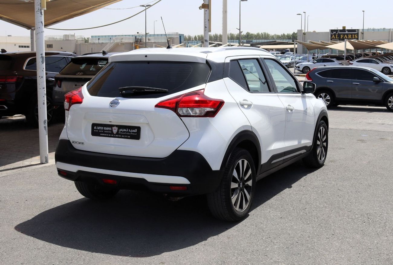 Nissan Kicks SV ACCIDENTS FREE - GCC - FULL OPTION - ENGINE 1600 CC - PERFECT CONDITION INSIDE OUT