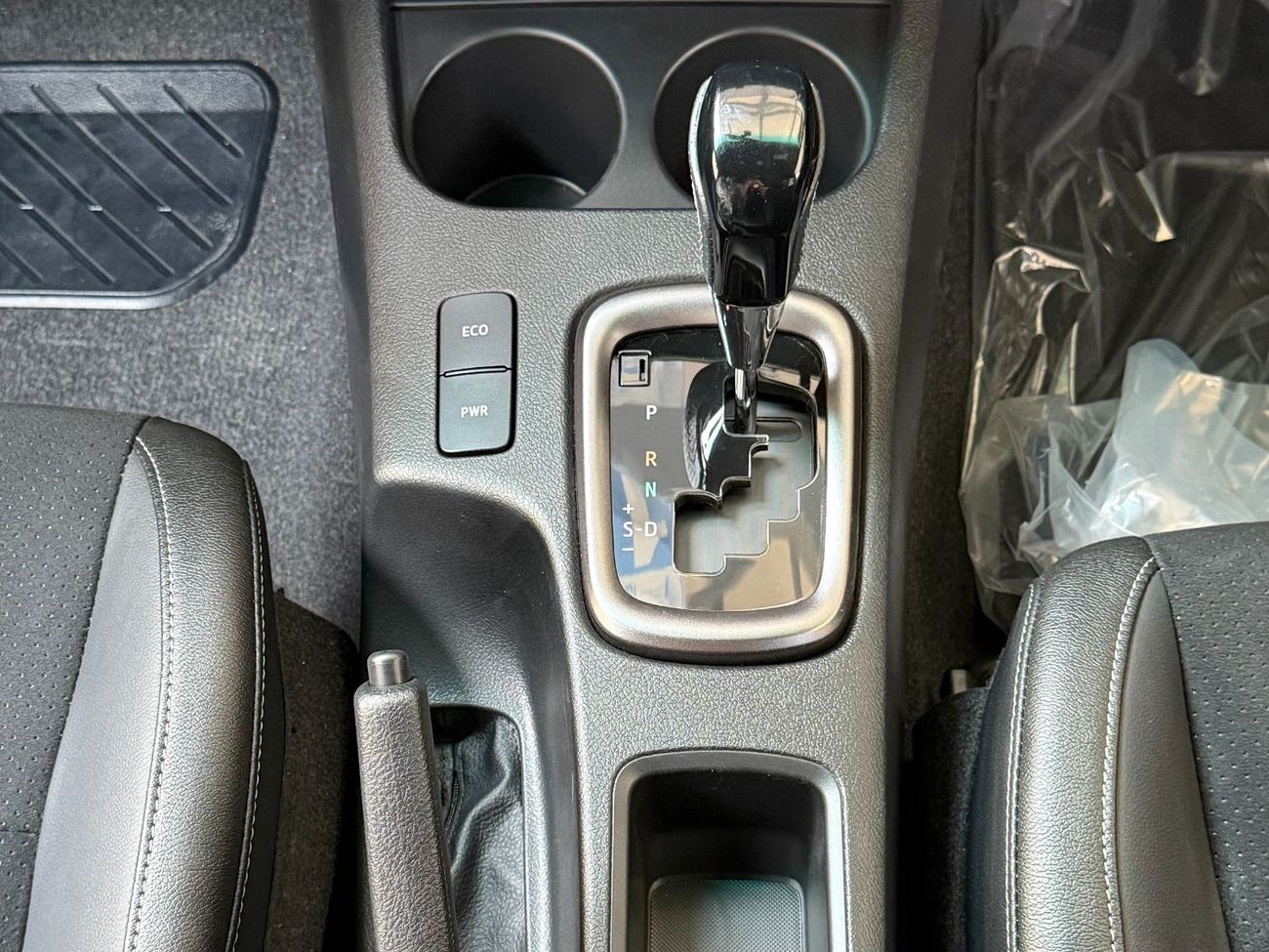 Toyota Hilux GR-SPORT 4.0 V6 **EXPORT ONLY**التصدير فقط خارج الخليج***