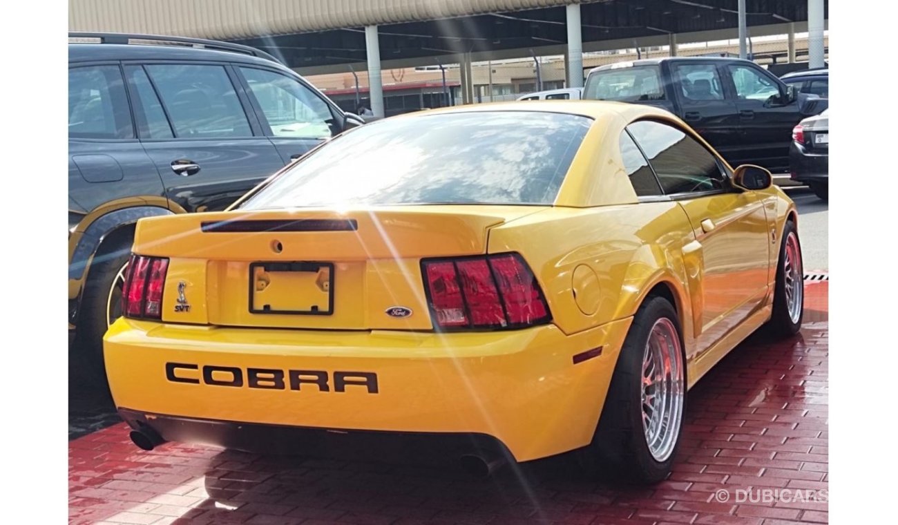 Ford Mustang SVT Cobra 390 HP
