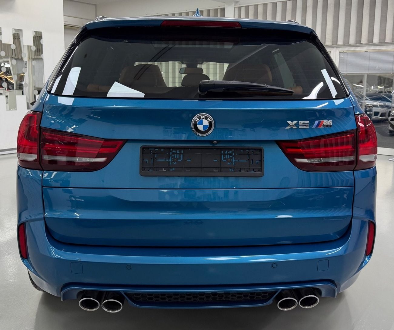 BMW X5 M GCC .. FSH .. M power .. Original paint .. Top Range