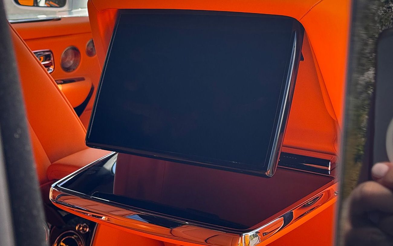 رولز رويس كولينان Black Badge Series II Right Hand Drive