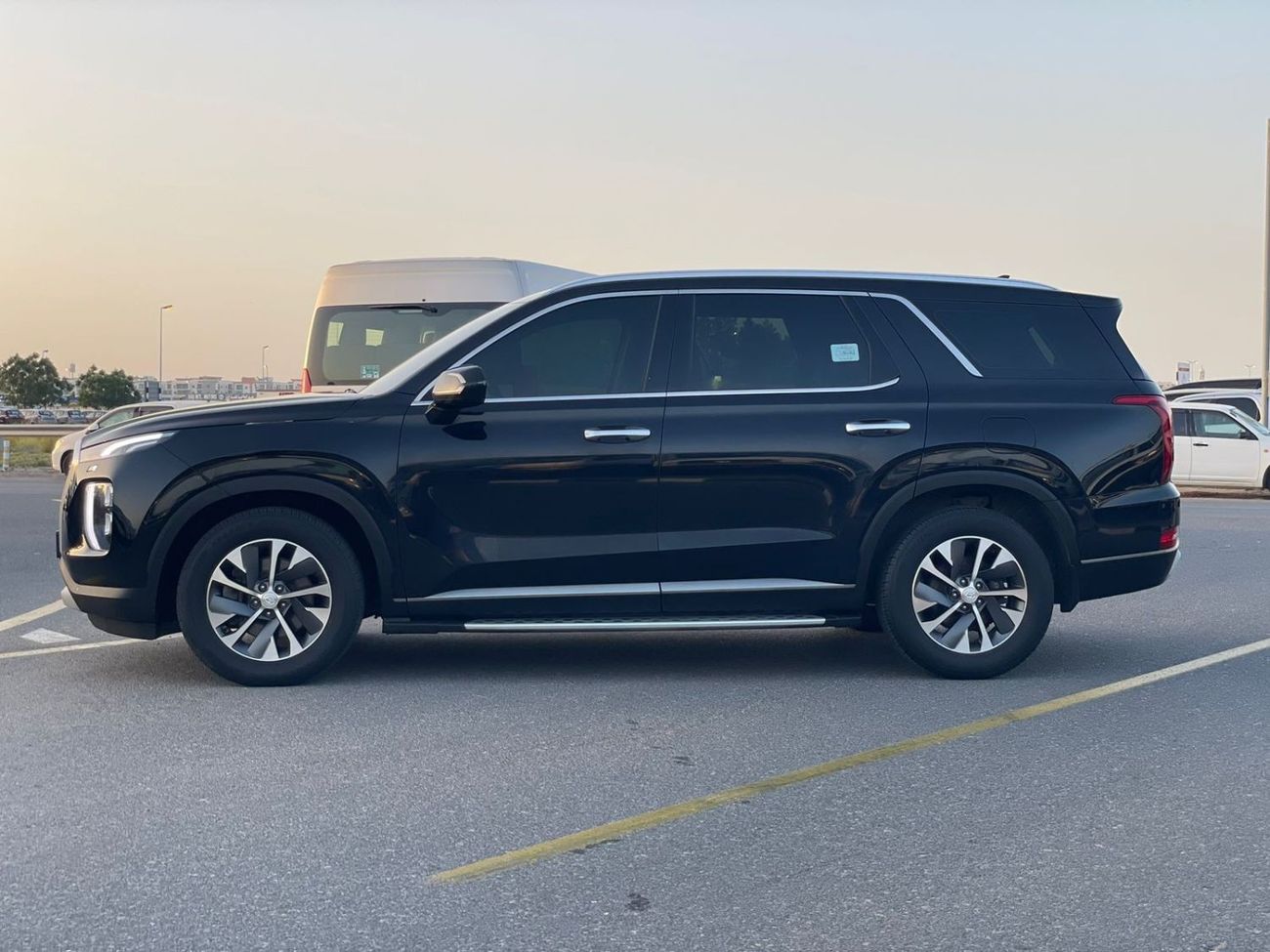 Hyundai Palisade 2021 Hyundai Palisade SEL premium 3.8L V6 - 4x4 AWD -korean Specs Orignal Paint With  Parking sensor