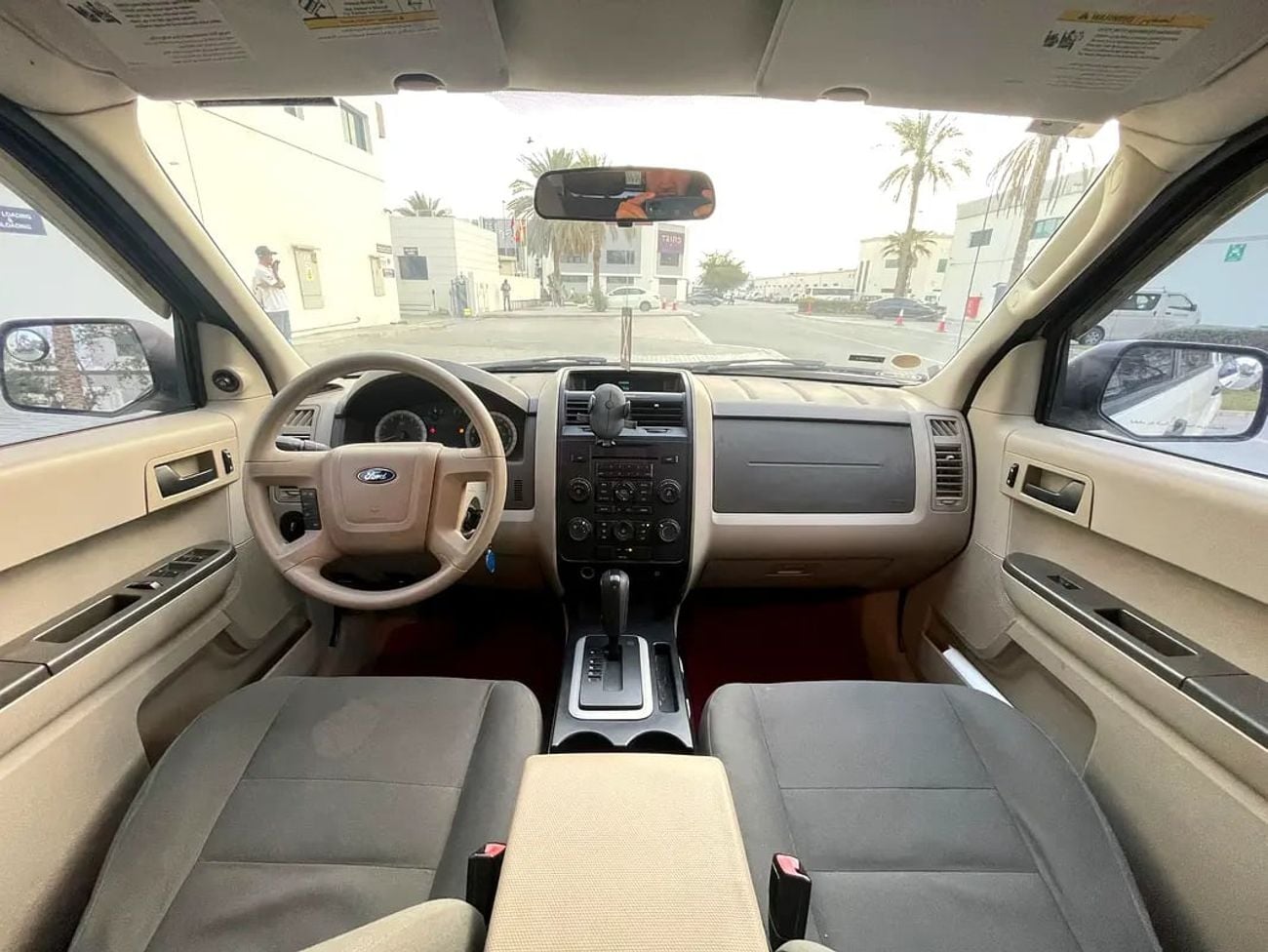 Ford Escape XLT | 2.5L 4-CYLINDERS | | GCC | LOW MILAGE | WELL MAINTAINED