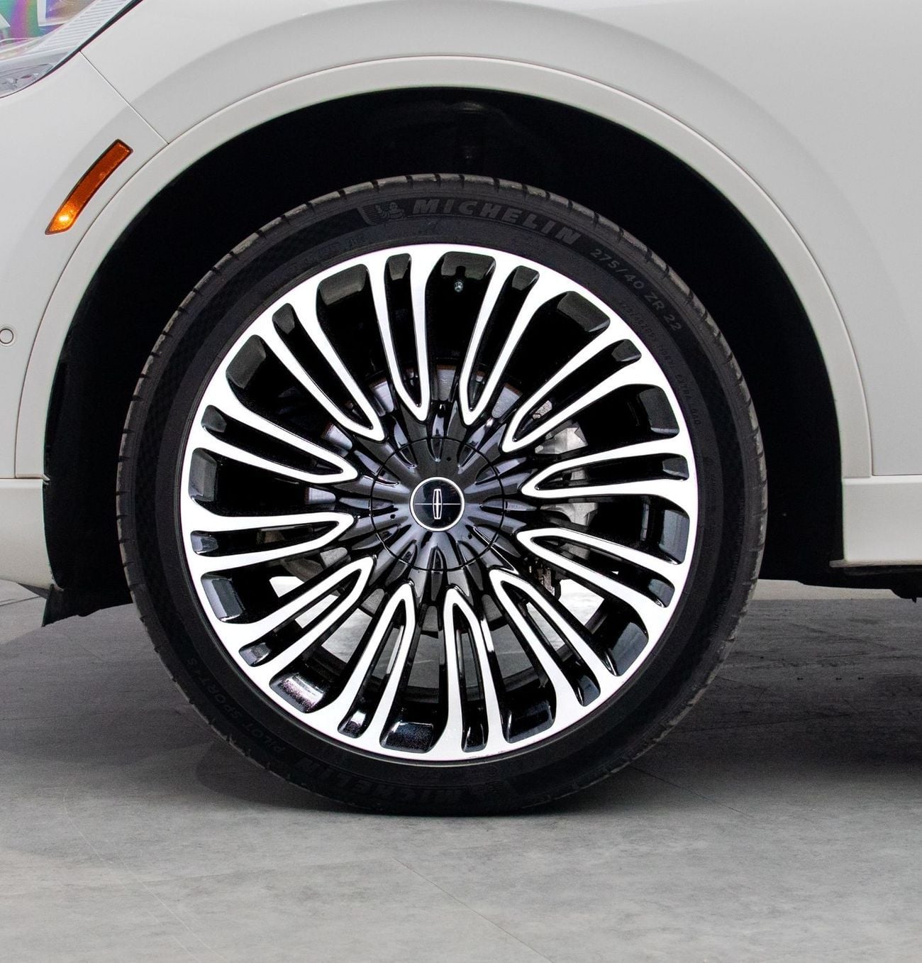 Lincoln Aviator Presidential 3.0L