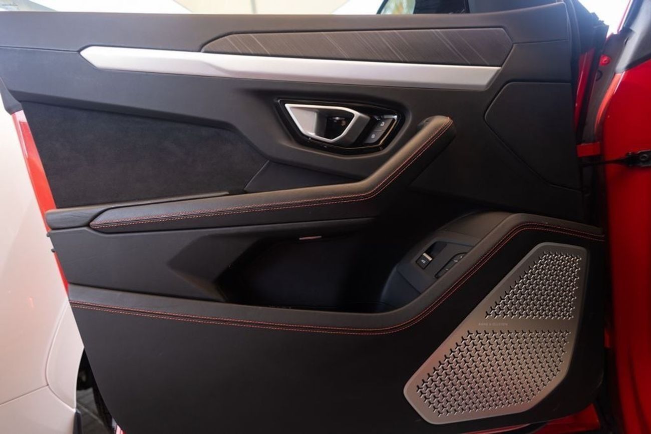 Lamborghini Urus STD 4.0T V8