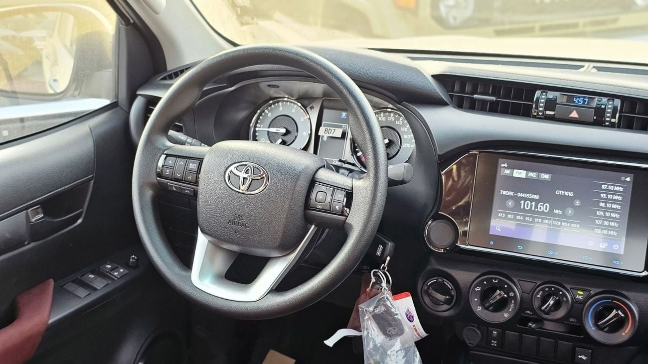 Toyota Hilux S GLX 2.4L 4WD A/T