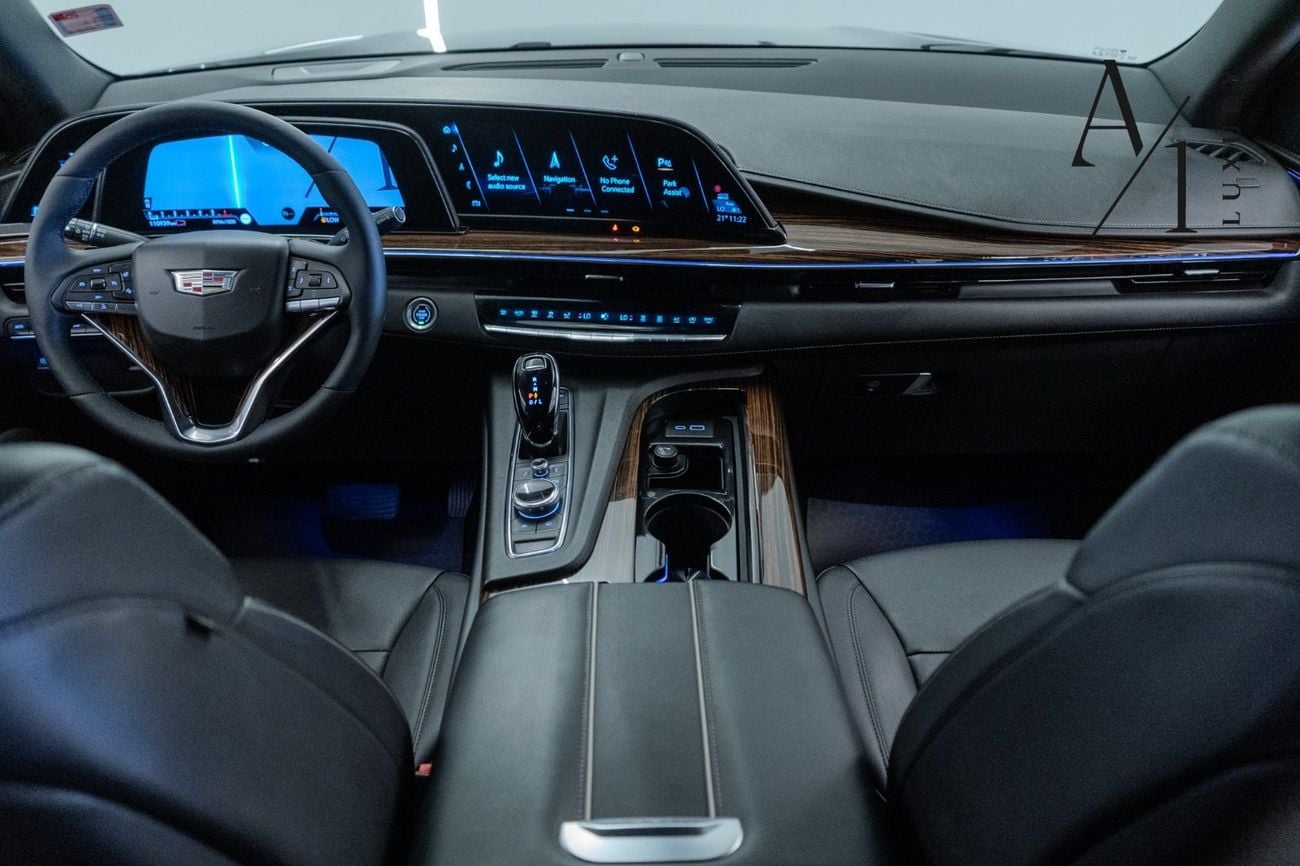 كاديلاك إسكالاد PLATINUM LUXURY PLATINUM EDITION