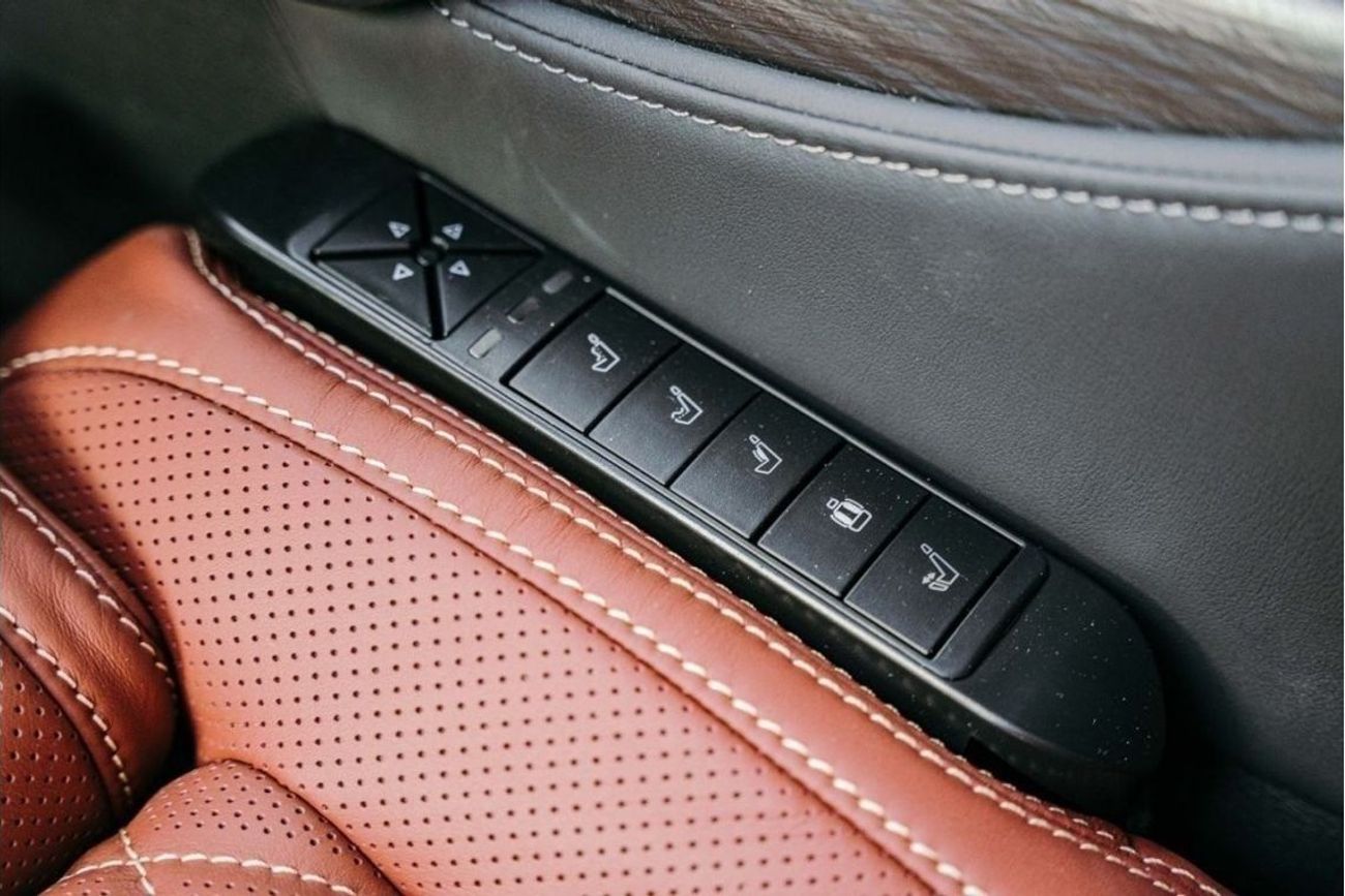 تويوتا لاند كروزر VX Turbo Diesel 3.3L MBS Autobiography 4 Seater VIP