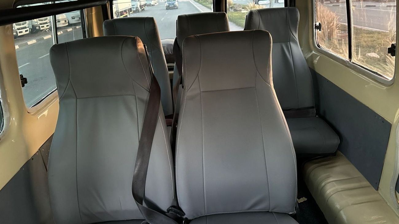 Toyota Land Cruiser 70 LC70 4.5 DIESEL MANUAL V8