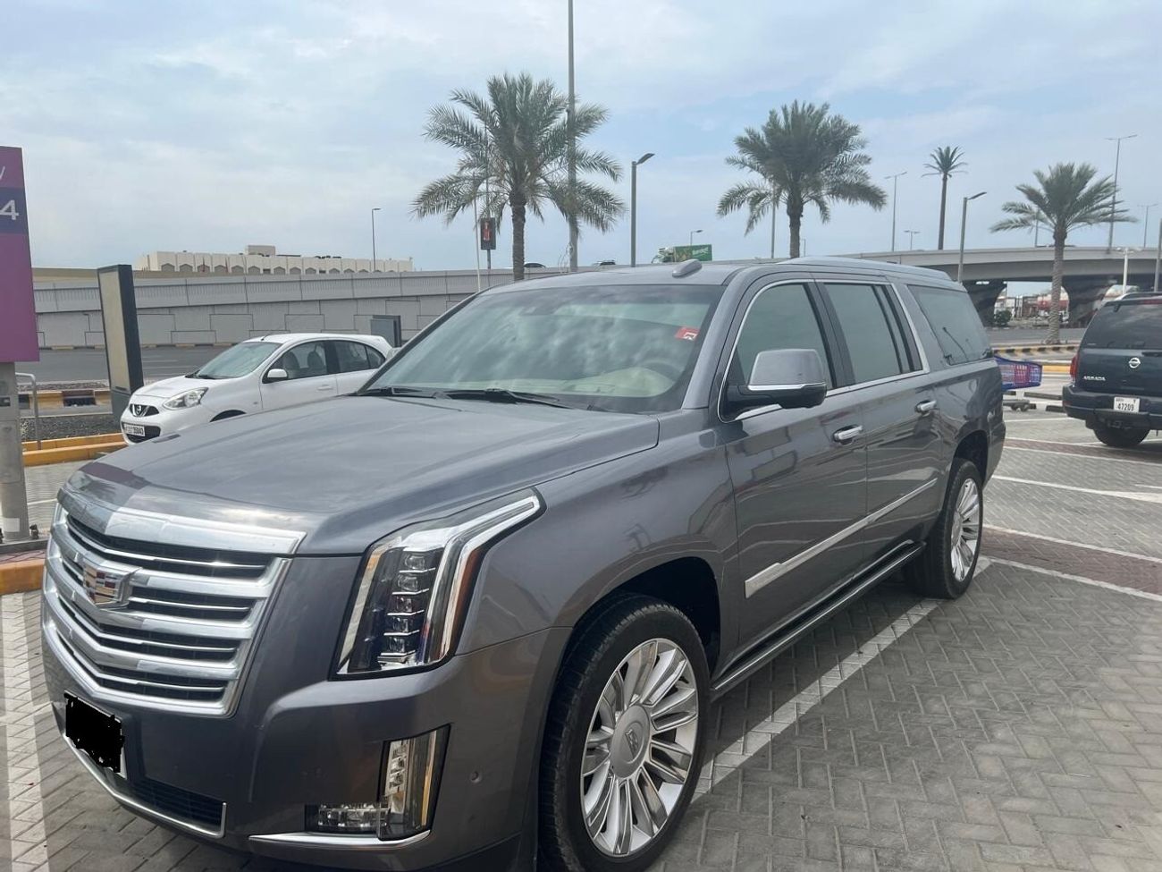 Used Cadillac Escalade ESV Platinum 2018 for sale in Ras alKhaimah