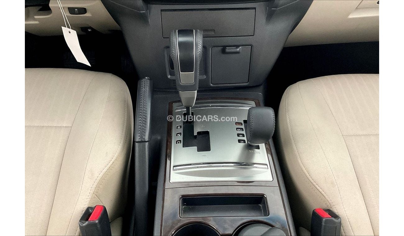 ميتسوبيشي باجيرو GLS Midline w/sunroof