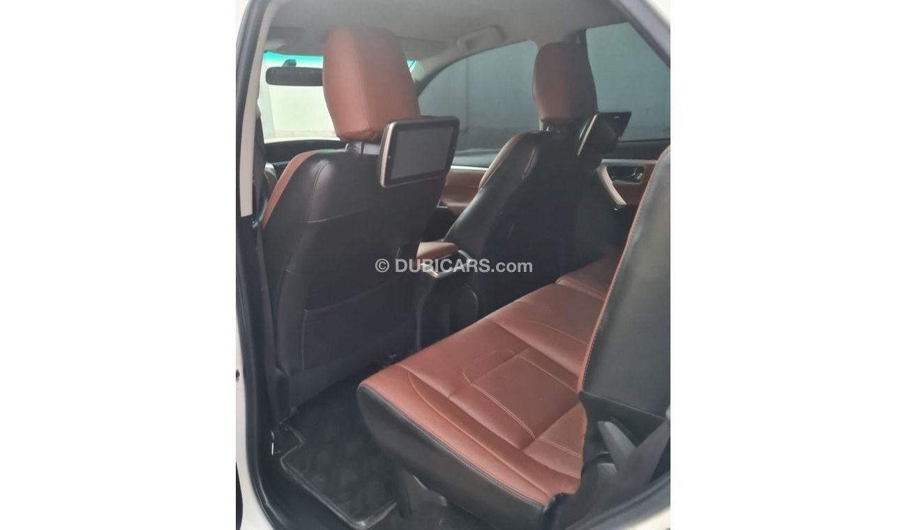 Toyota Fortuner 2017vxr v6