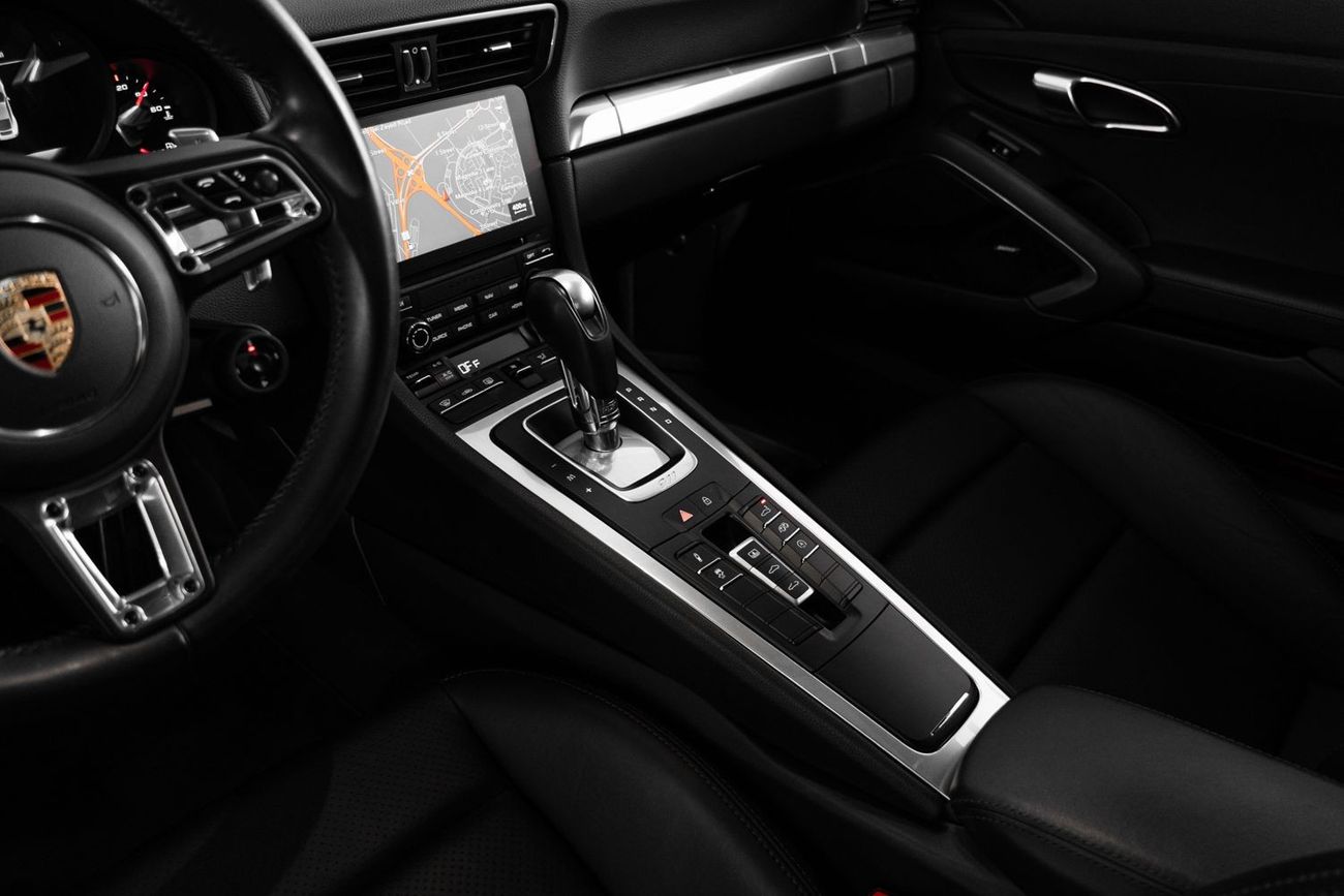 Porsche 911 Carrera 3.0L (380 HP) Coupe