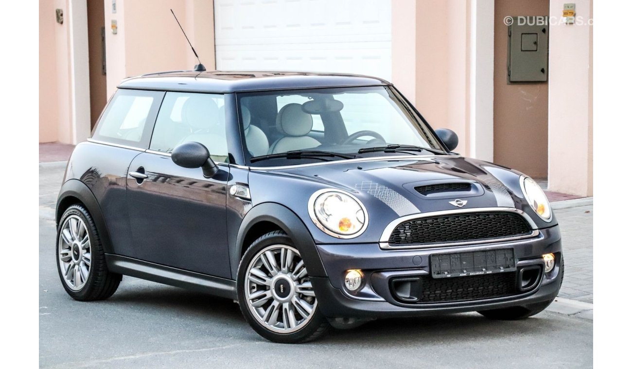 Mini Cooper S 2013 GCC under  Warranty with Zero Down-Payment.