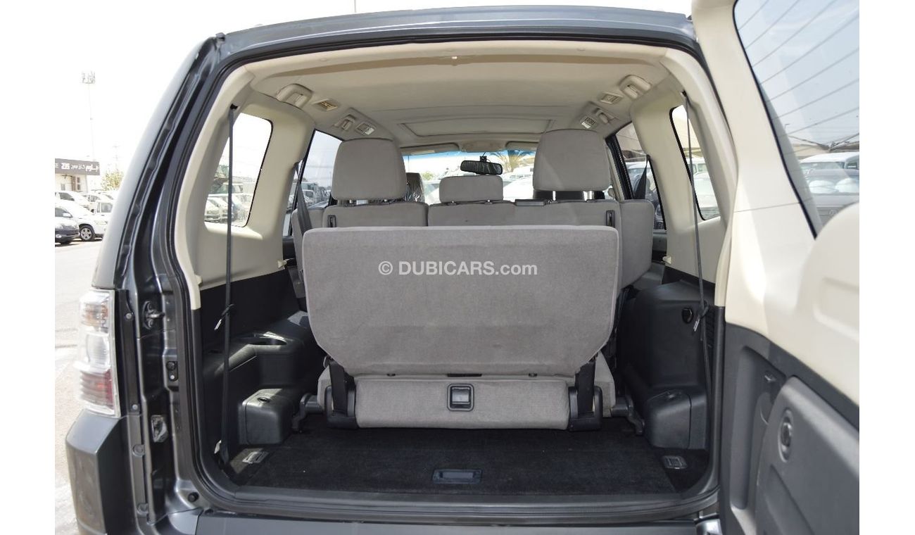 ميتسوبيشي باجيرو Full option accident free