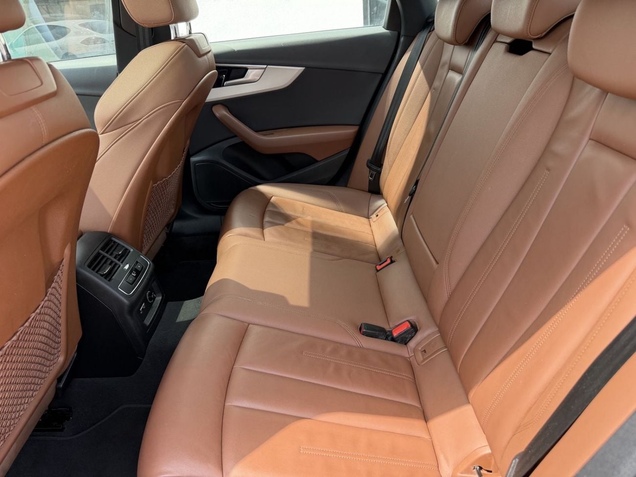 Audi A4 35 TFSI S-LINE