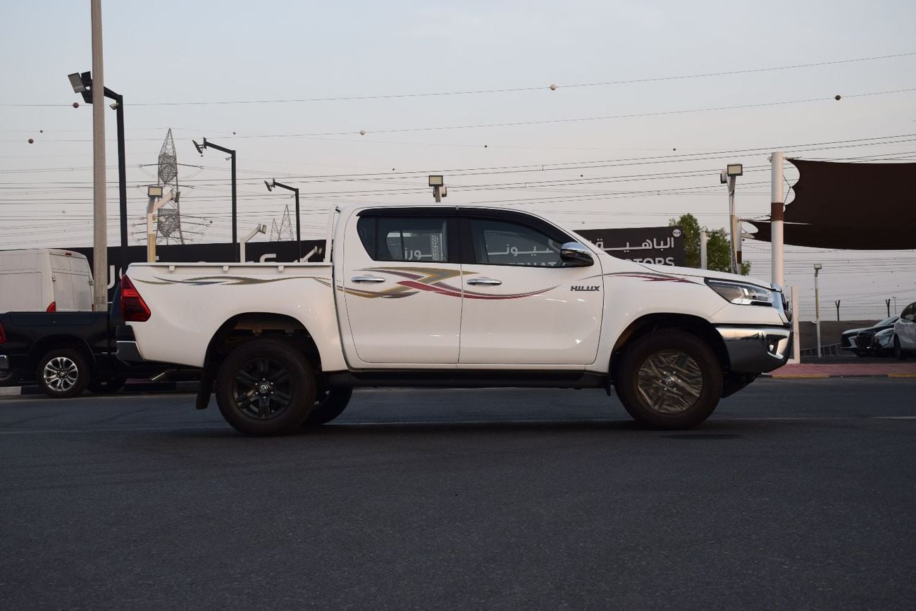 تويوتا هيلوكس SR5 (NON GCC) 2.7L (4x4) Petrol
