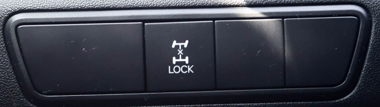 Hyundai Tucson SE 2.0L AWD Hyundai Tucson 2.0L 4WD 2015 GCC accident-free in excellent condition