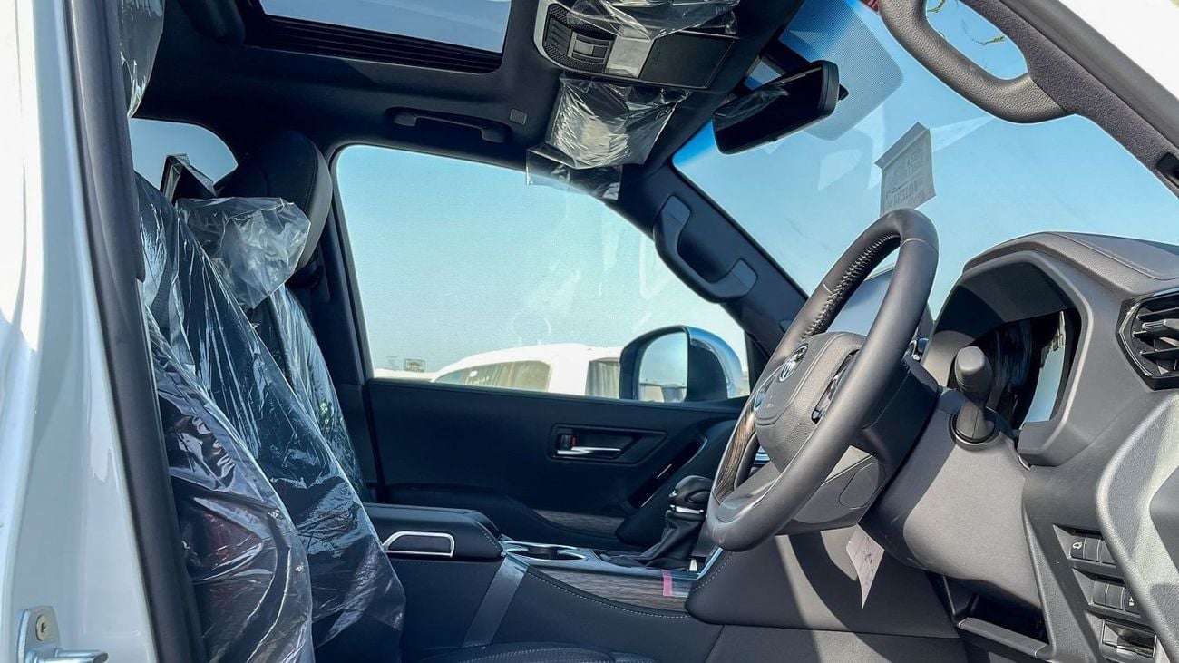 Toyota Land Cruiser VX-R 3.3L V6 Twin-Turbo Diesel (3346 cc). Four Wheel Drive. 7 Seats. 5 Door