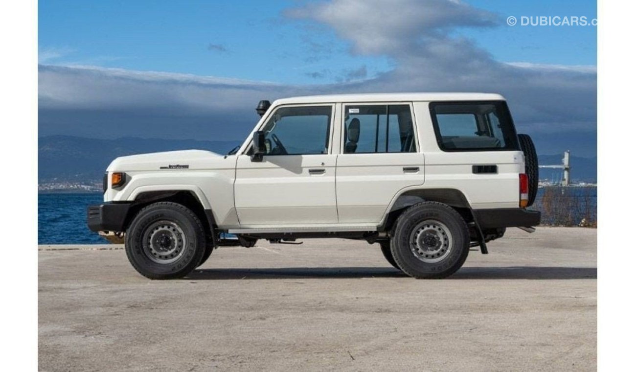 تويوتا لاند كروزر هارد توب HARDTOP 5DOOR 4.5L V8 DIESEL 2024