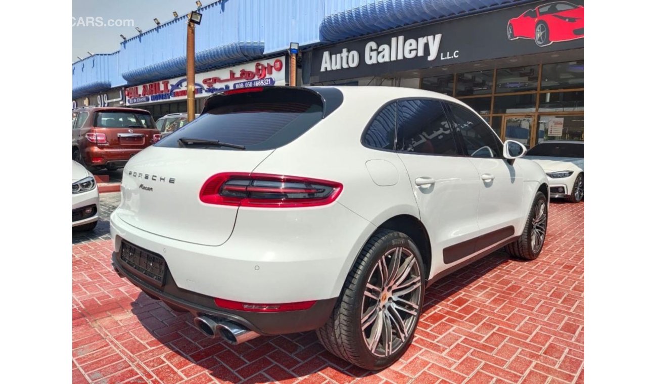 Porsche Macan 2018 GCC Speces