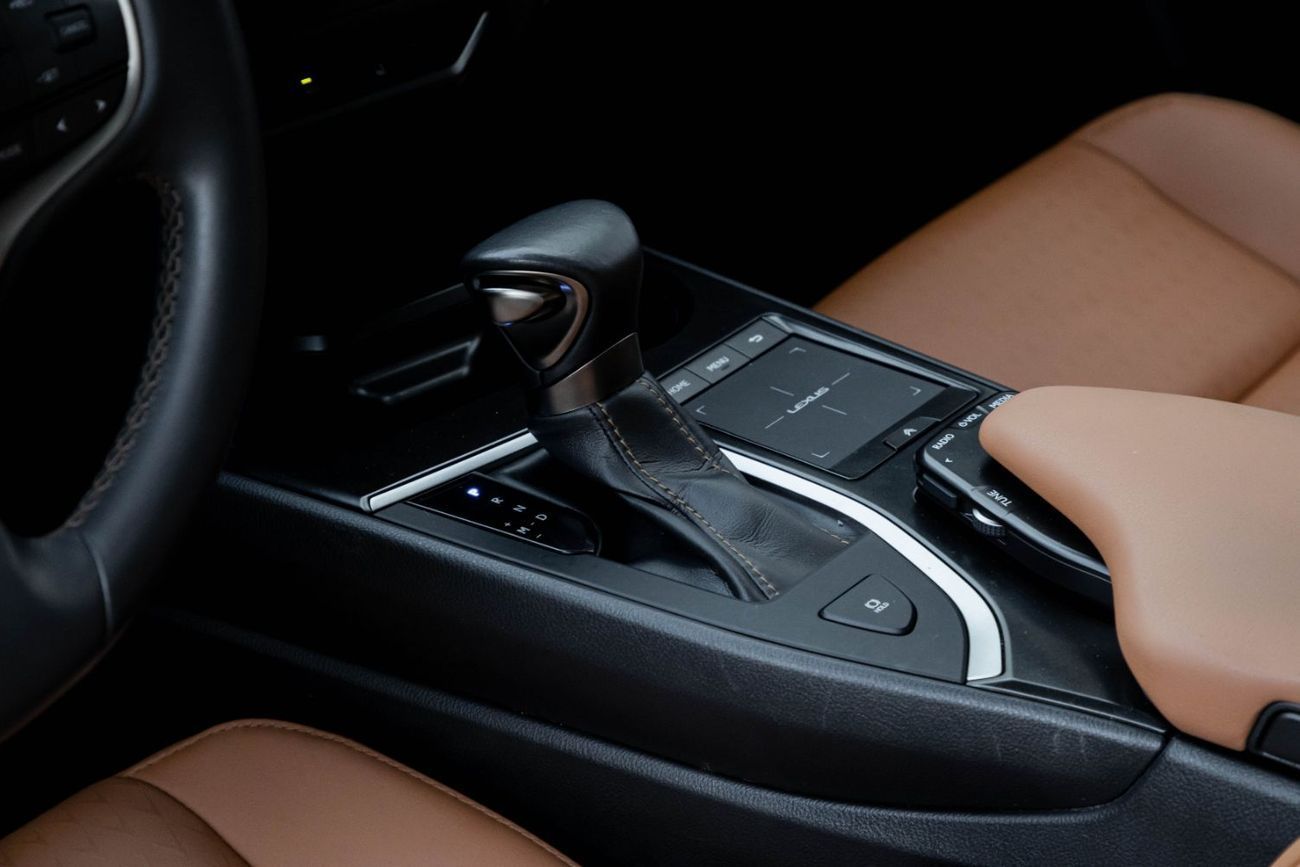 لكزس UX 200 | 2,155 P.M  | 0% Downpayment | Agency Warranty!