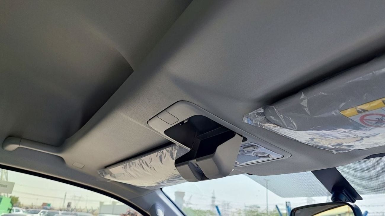 Toyota Hiace DLS - STD ROOF TOYOTA HIACE 2.8L P-VAN DSL A C HI 3 MT